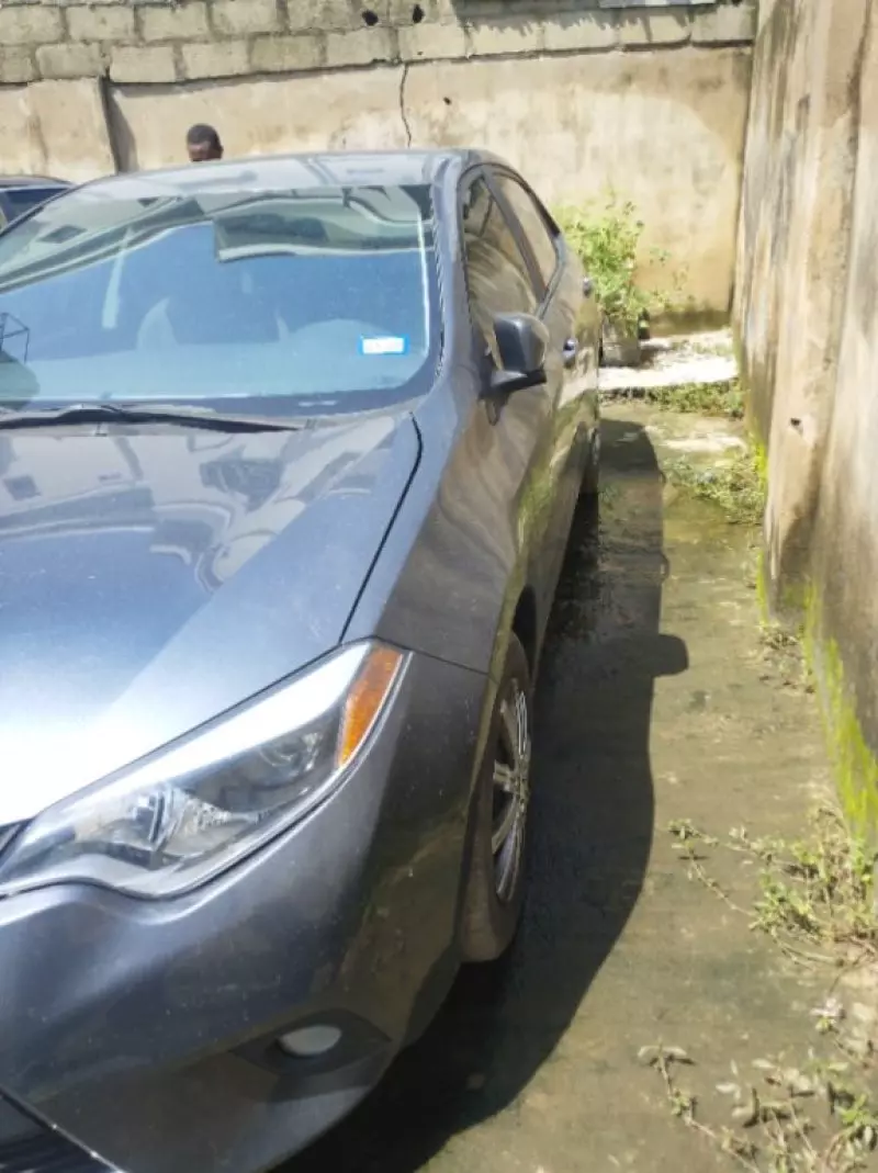 Toyota Corolla   - 2016
