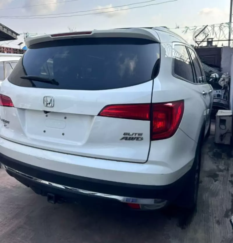 Honda Pilot   - 2017