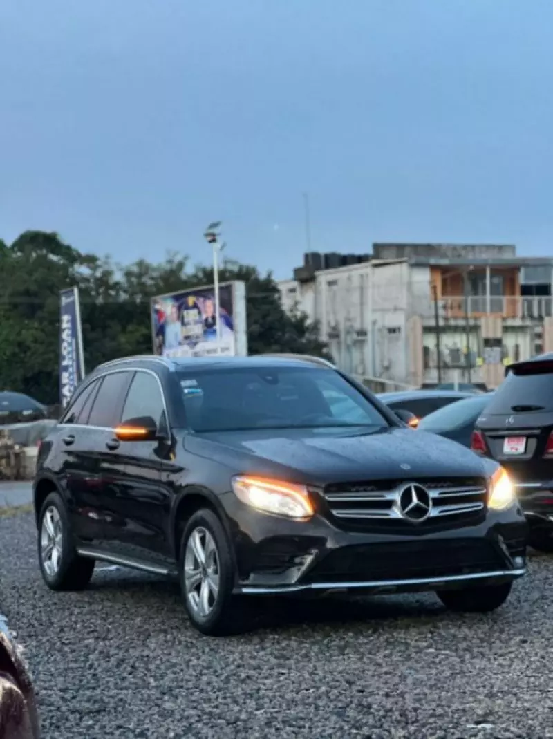 Mercedes-Benz GLC 300   - 2018