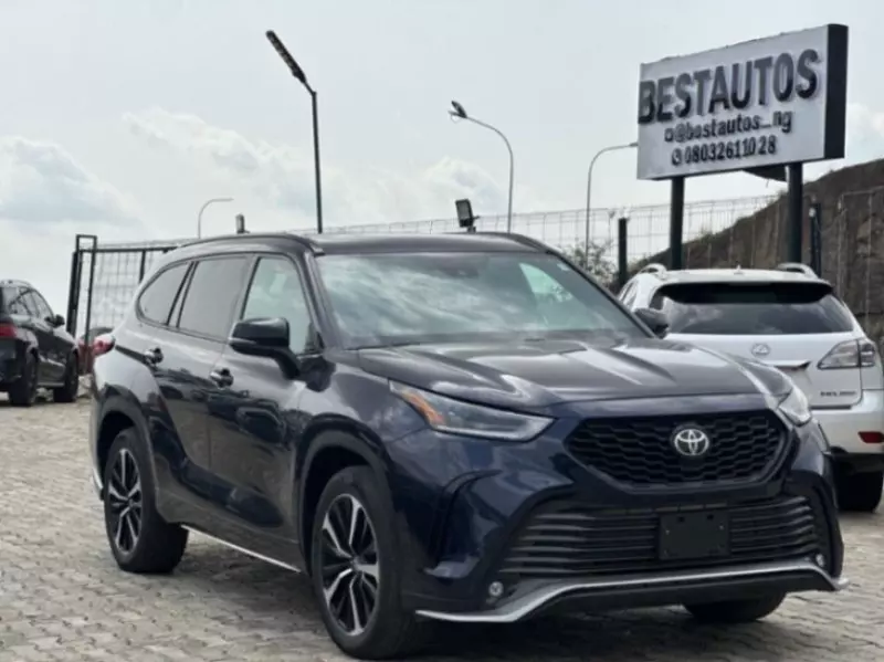 TOYOTA Highlander   - 2021