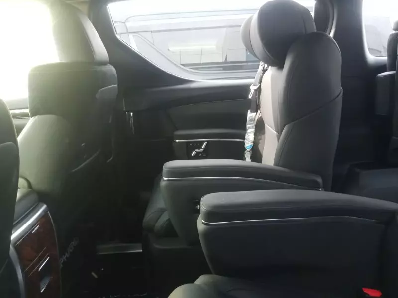 Toyota Alphard   - 2021