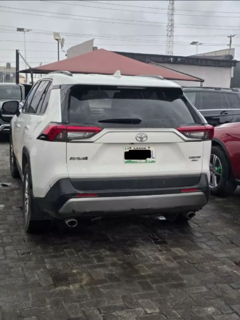 TOYOTA RAV4   - 2019