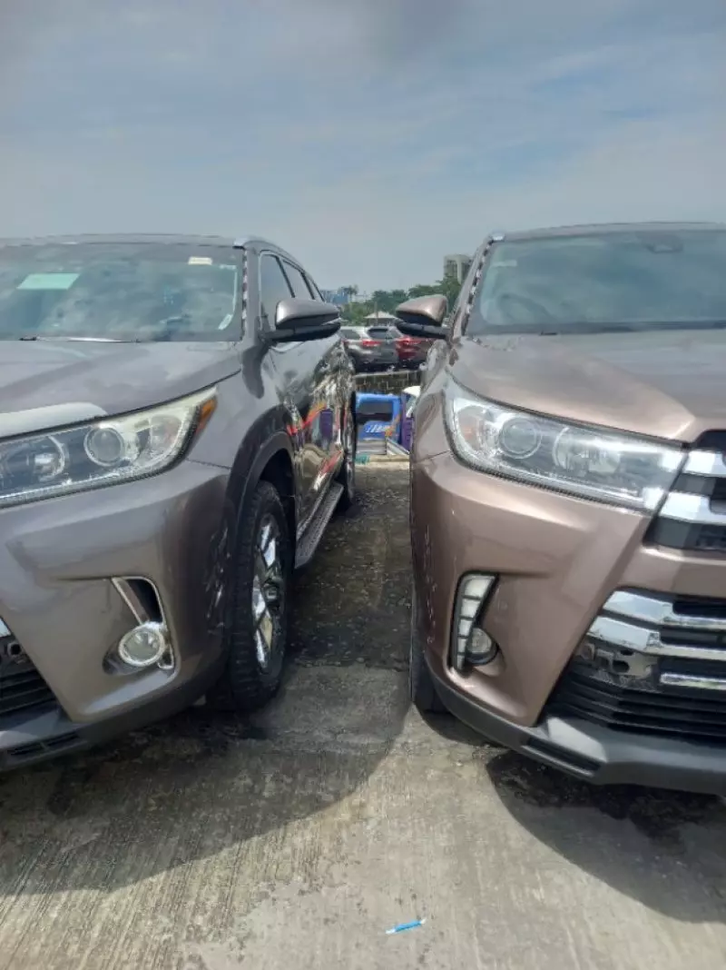 Toyota Highlander   - 2018