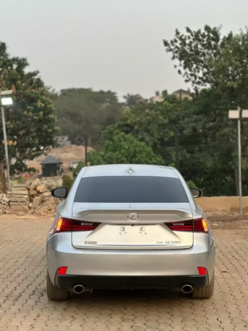 Lexus IS 250   - 2015
