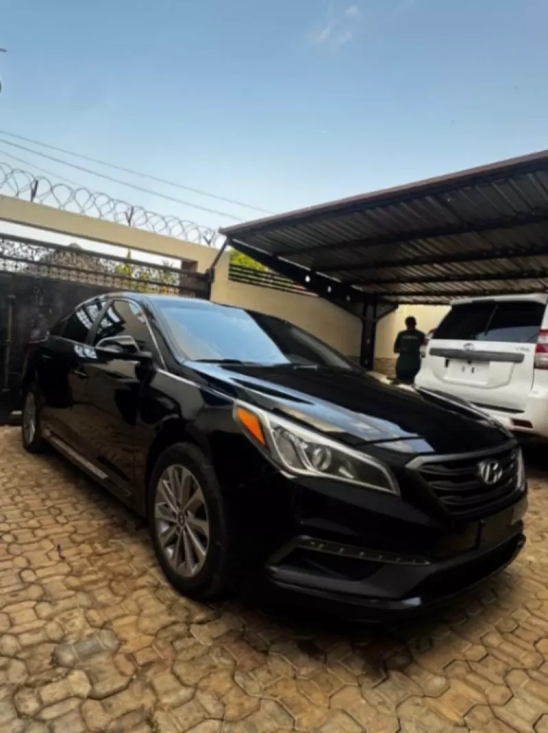 Hyundai Sonata   - 2016