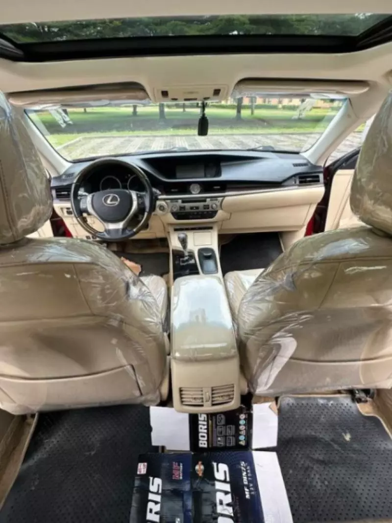Lexus ES   - 2013