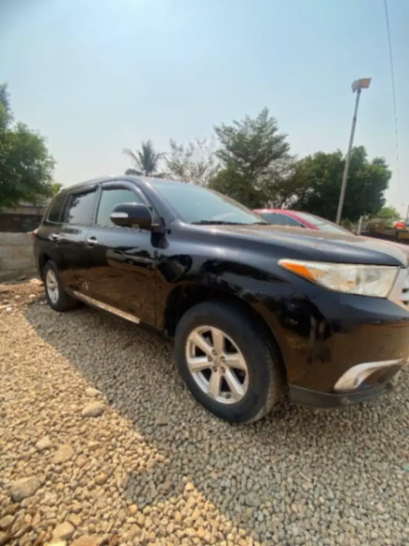 Toyota Highlander   - 2010