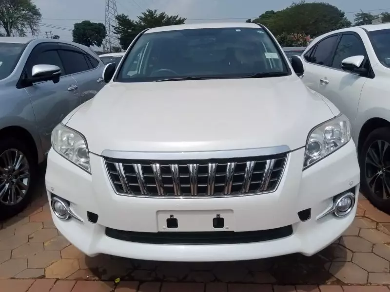 Toyota Vanguard    - 2012