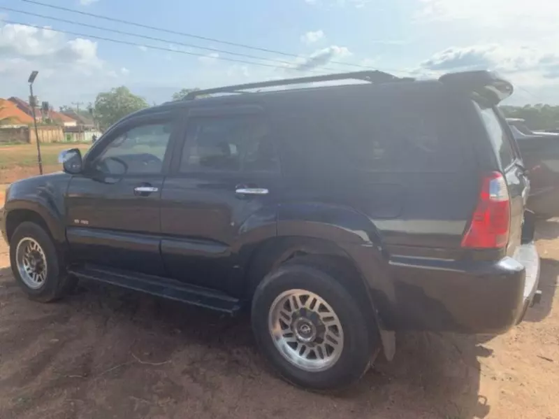 Toyota 4Runner   - 2004