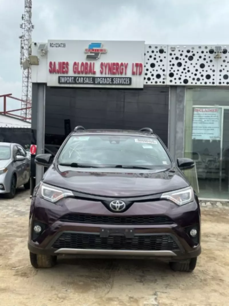 Toyota Rav 4 Hybrid   - 2017