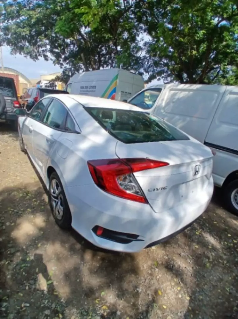 Honda Civic   - 2017