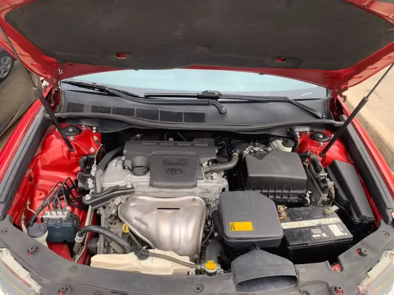 Toyota Camry   - 2014