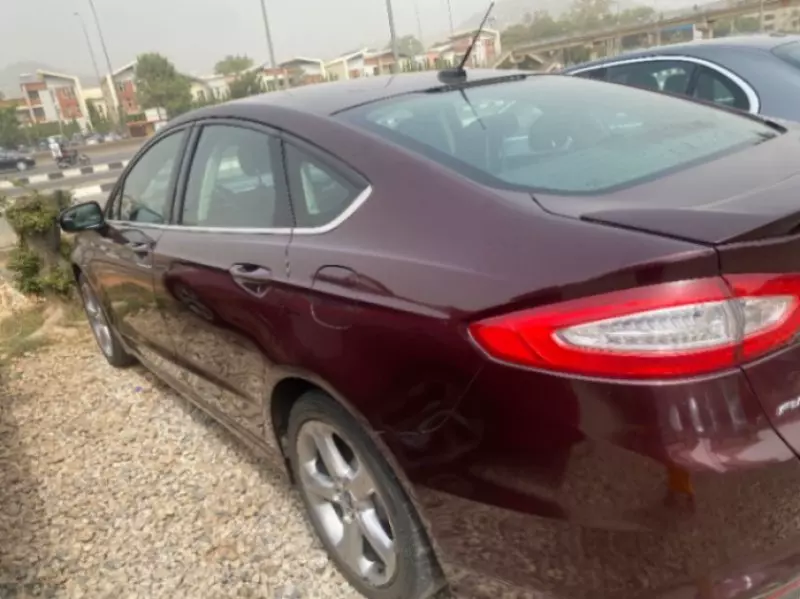 Ford Fusion   - 2013