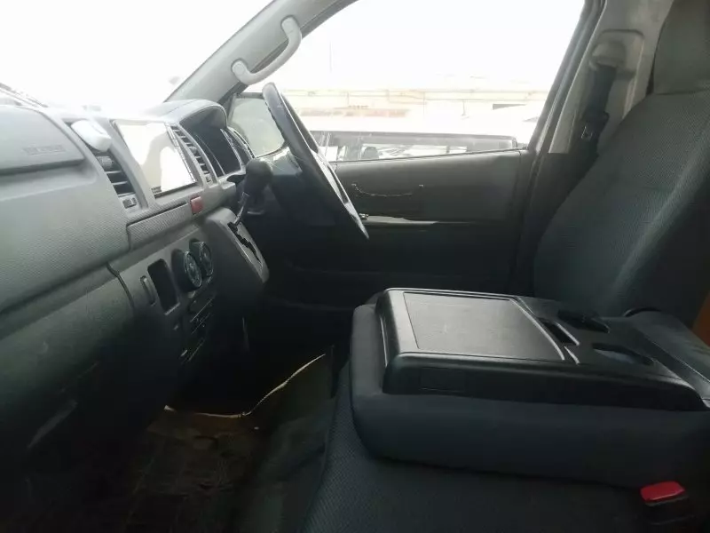 Toyota Hiace   - 2014