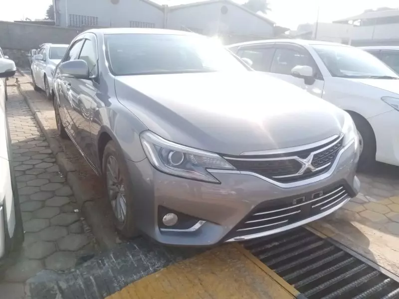 Toyota Mark X   - 2012