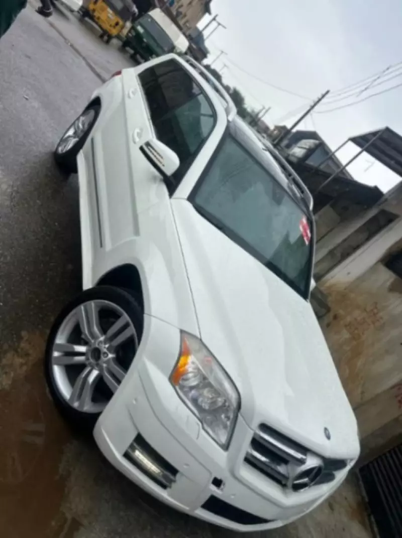 Mercedes-Benz Glk-class   - 2011