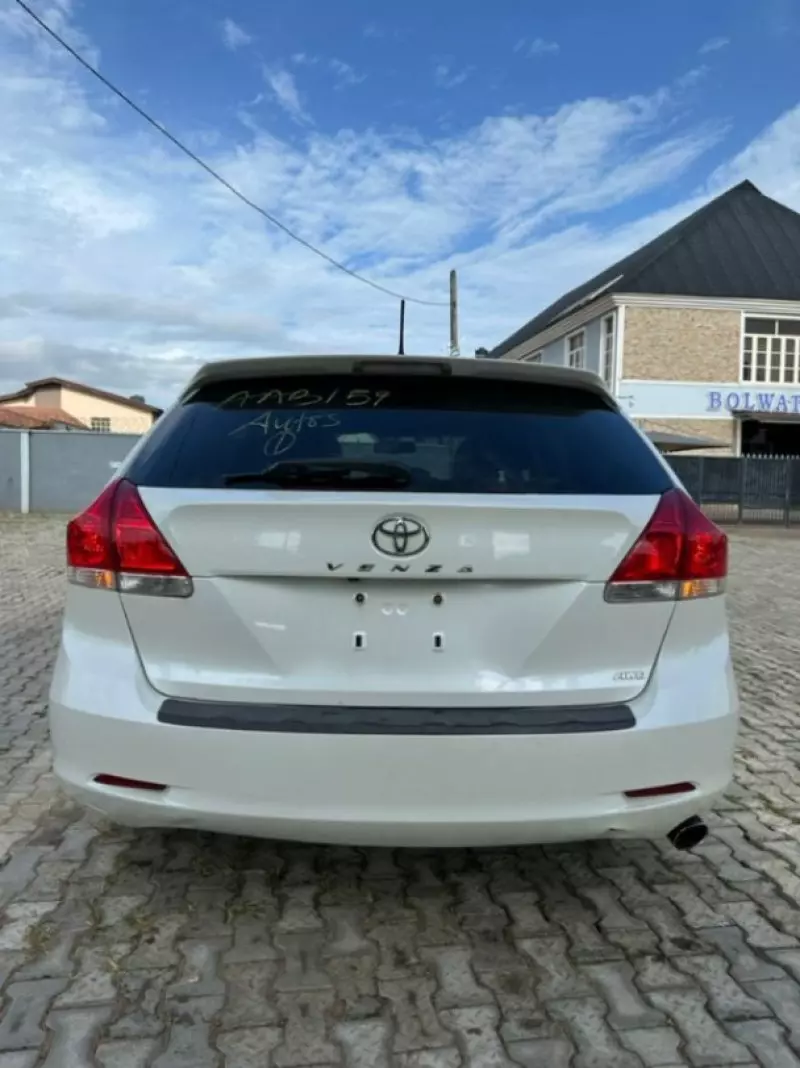 Toyota Venza   - 2010