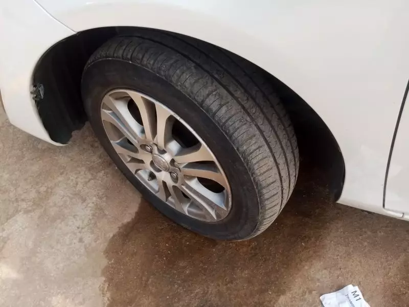Toyota Sienta   - 2016