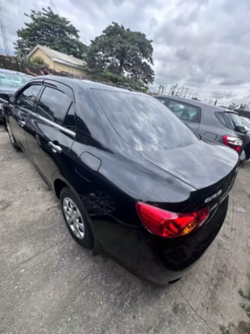 Toyota Corolla   - 2010