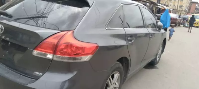 Toyota Venza   - 2013