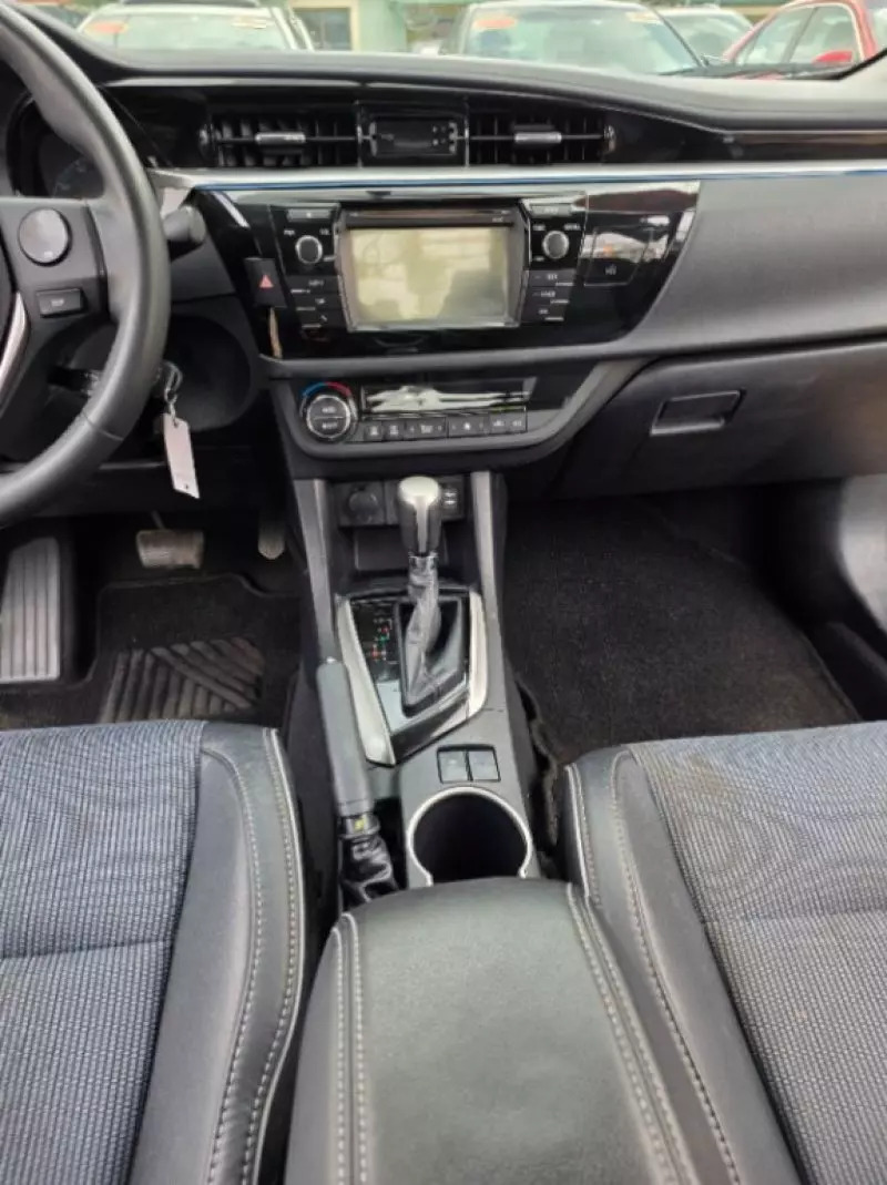 TOYOTA Corolla   - 2015