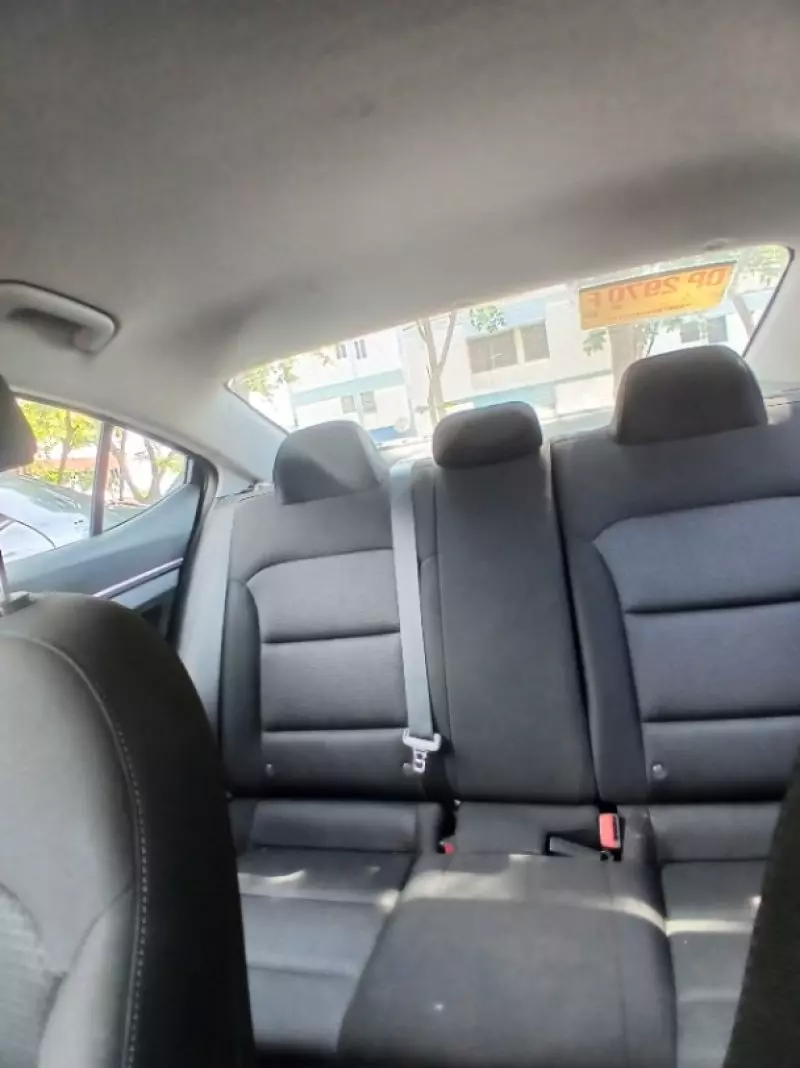 Hyundai Elantra - 2018