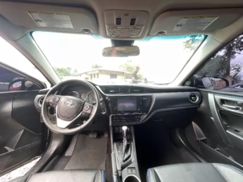 TOYOTA Corolla - 2017