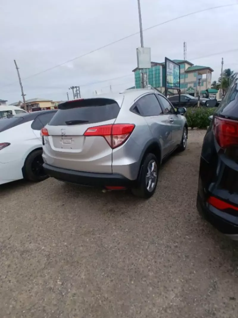 Honda HR-V   - 2016