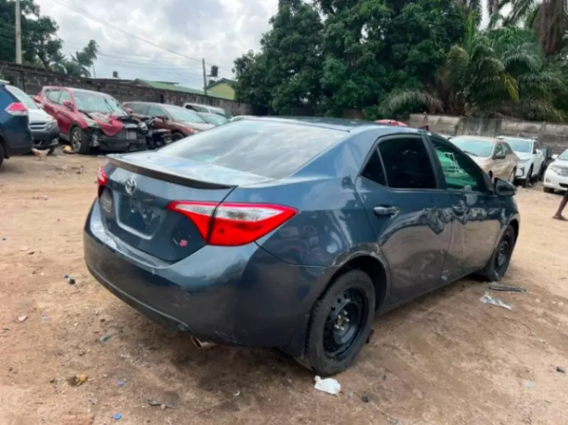 TOYOTA Corolla   - 2014