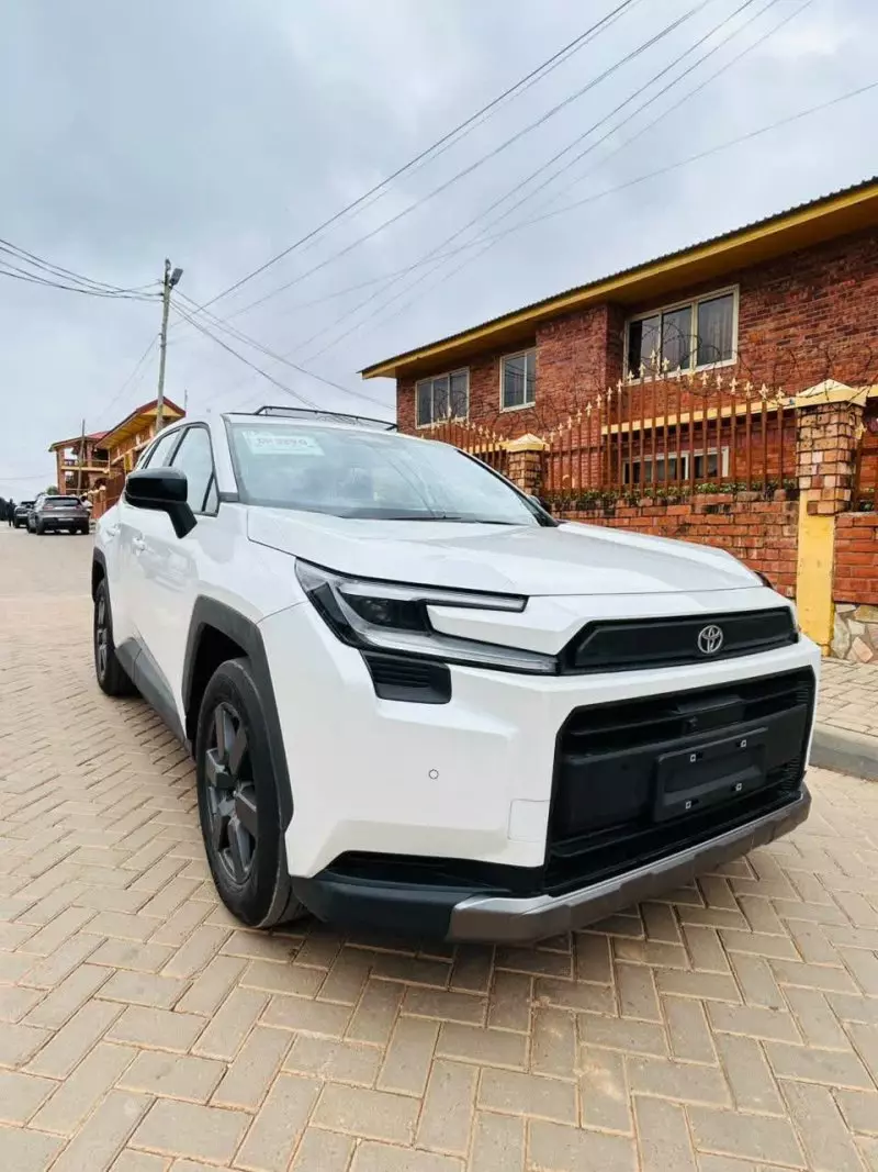 TOYOTA RAV 4   - 2025