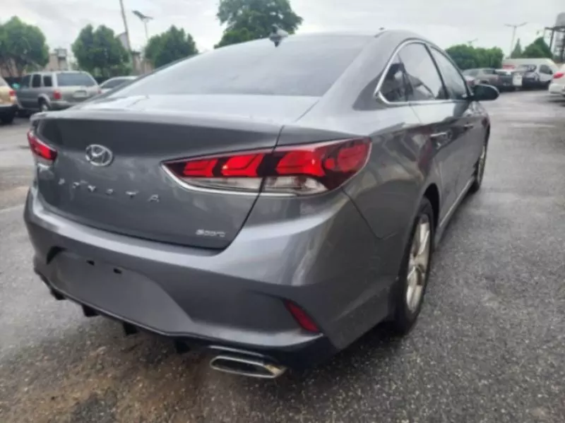 Hyundai Sonata   - 2019