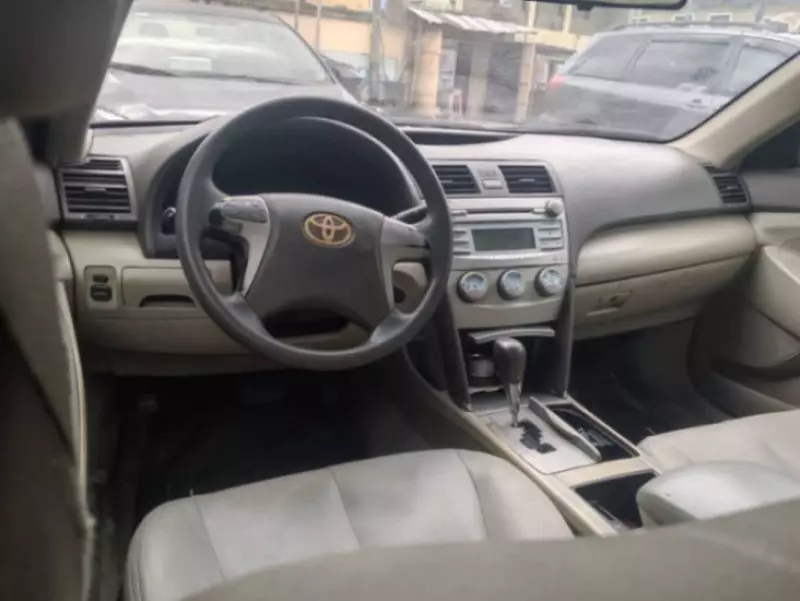 TOYOTA Camry   - 2009
