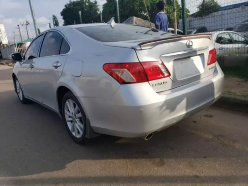 Lexus ES   - 2008