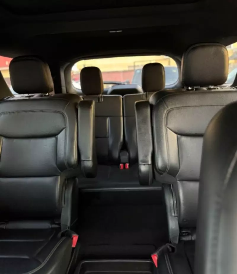 Ford Explorer   - 2020