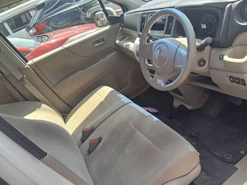 Honda Stepwgn   - 2018