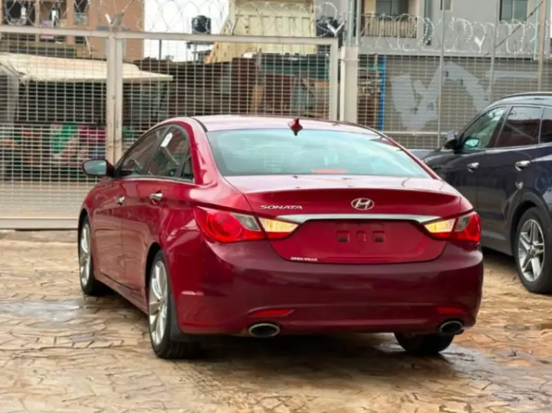 Hyundai Sonata - 2013