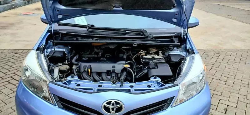 Toyota Yaris   - 2014