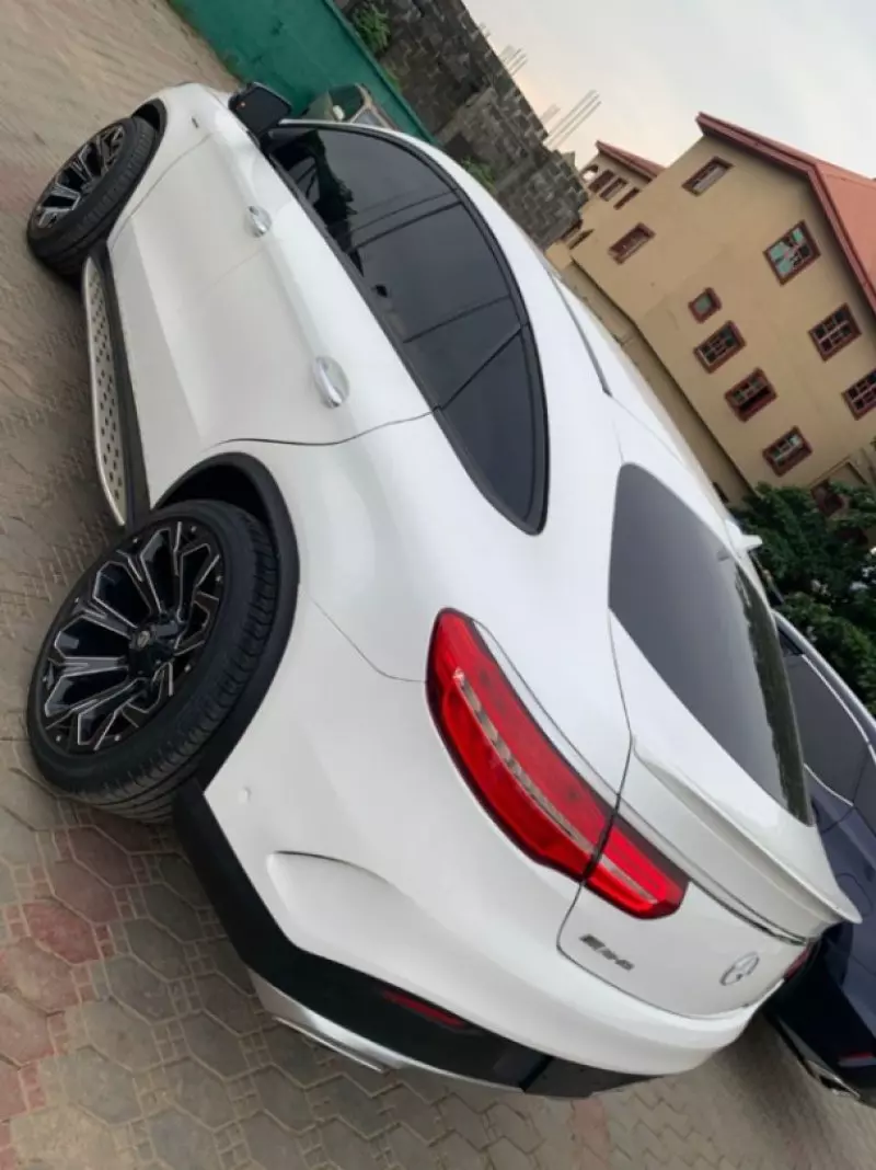 Mercedes-Benz GLE-Class   - 2017