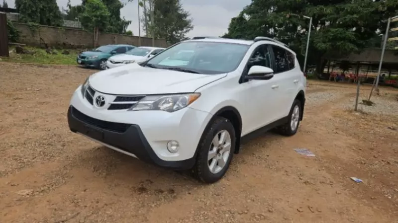 Toyota RAV 4   - 2014