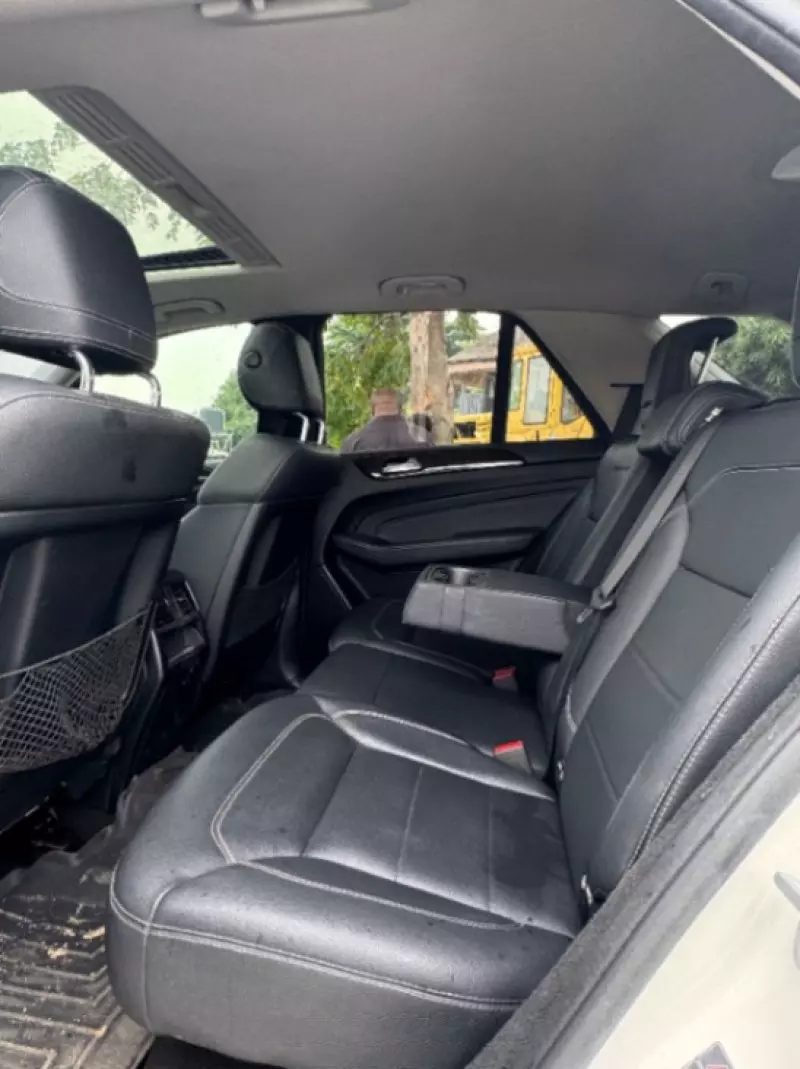 Mercedes-Benz ML 350   - 2012