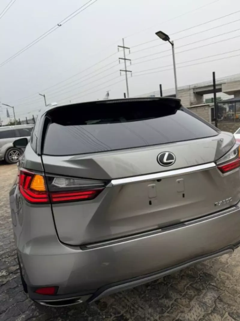 Lexus RX   - 2017