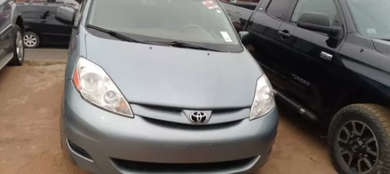 Toyota Sienna   - 2008