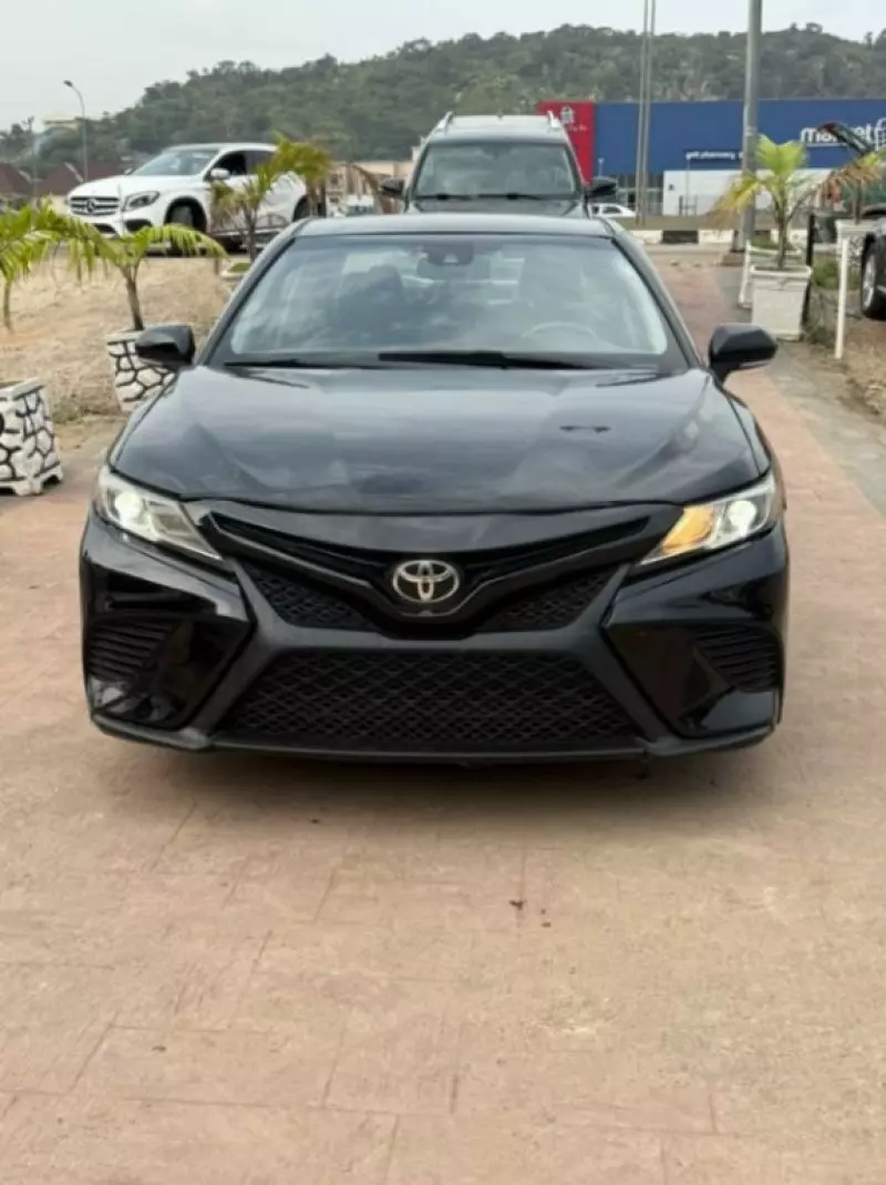 TOYOTA Camry   - 2018