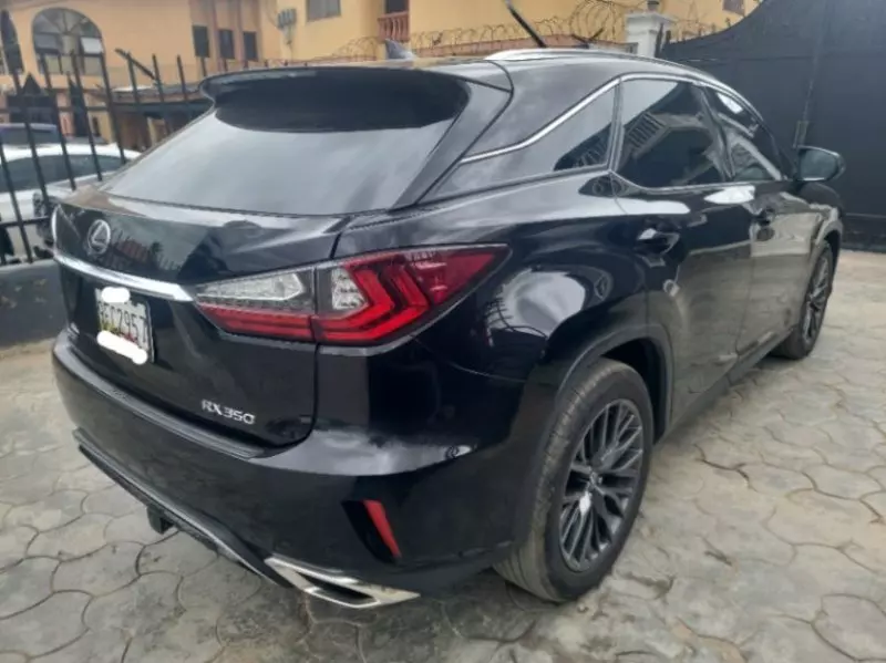 Lexus RX   - 2018