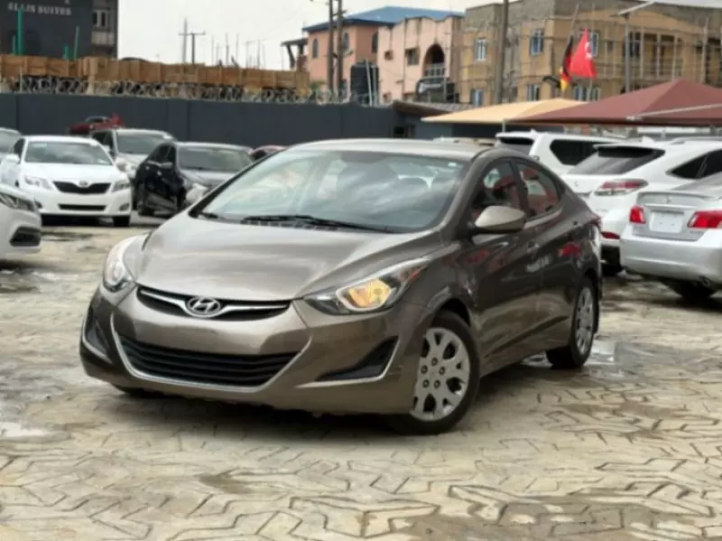Hyundai Elantra   - 2015