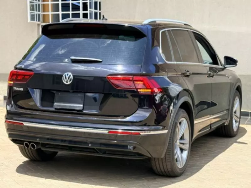 Volkswagen Tiguan   - 2018