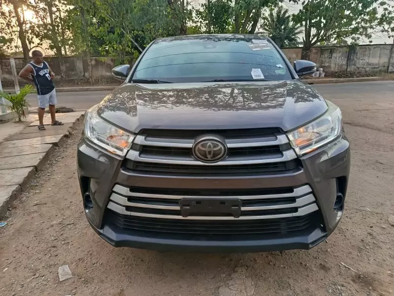 Toyota Highlander   - 2018