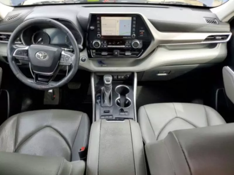Toyota Highlander   - 2020