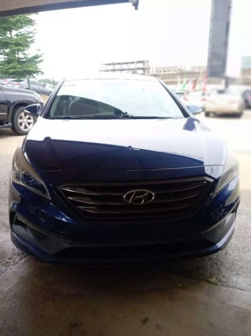 Hyundai Sonata   - 2015