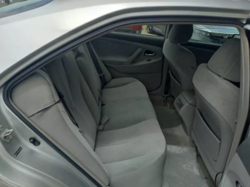 TOYOTA Camry - 2010